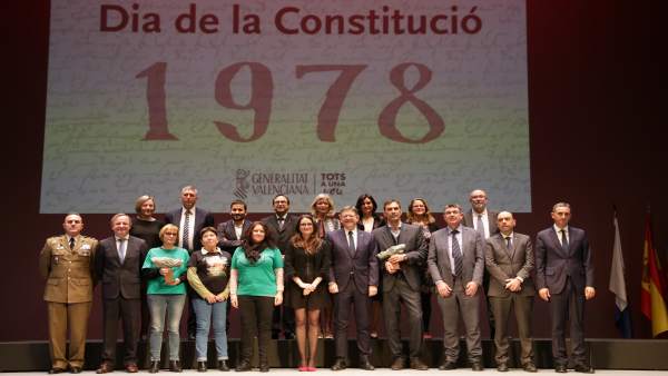 Puig preside la celebración del Día de la Constitución en Alicante Puig preside la celebración del Día de la Constitución en Alicante