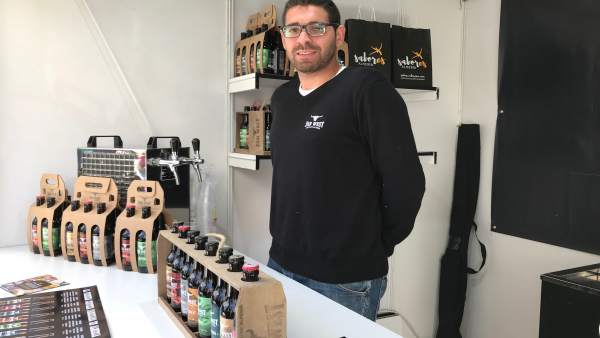 Juan Cruz es copropietario de Cervezas 'Far West', empresa de cerveza artesana. Juan Cruz es copropietario de Cervezas 'Far West', empresa de cerveza artesana.