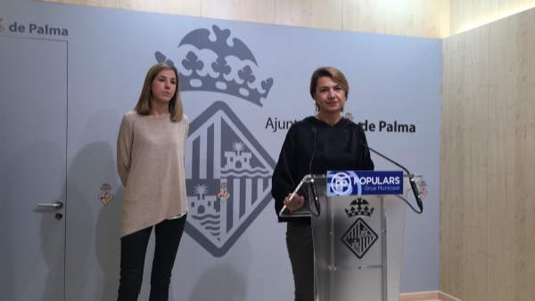 Margalida Durán en rueda de prensa en Cort Margalida Durán en rueda de prensa en Cort
