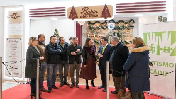 La alcaldesa de San Fernando, Patricia Cavada, ha inaugurado Bahía Arte sana. La alcaldesa de San Fernando, Patricia Cavada, ha inaugurado Bahía Arte sana.