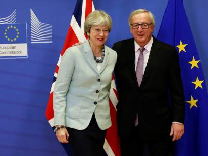 Juncker y May