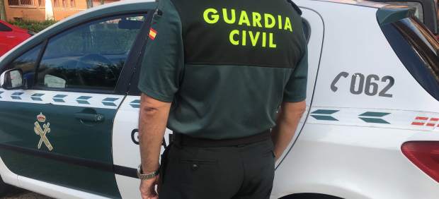 Foto de archivo de un agente de la Guardia Civil