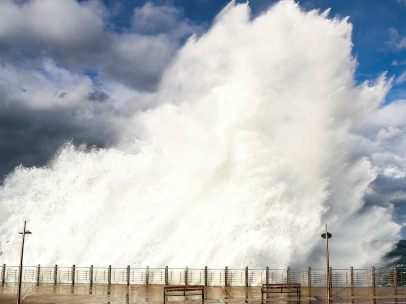 Olas gigantes en San Sebastián