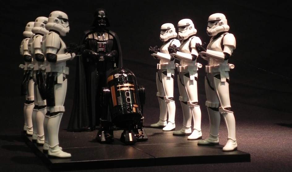 Dos muestras sobre el universo Star Wars dan la bienvenida en Madrid a 'Los últimos Jedi'