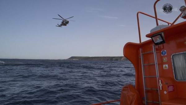 Helicóptero en el mar Helicóptero en el mar