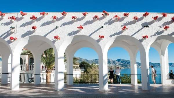 Balcón de Europa Nerja pueblo blanco mar sierra axarquía encanto turismo turista Balcón de Europa Nerja pueblo blanco mar sierra axarquía encanto turismo turista