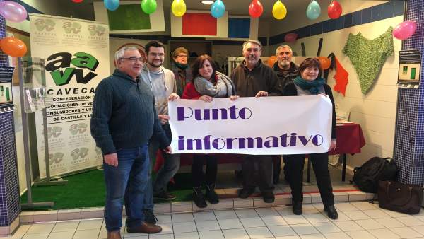 Presentación del punto informativo vecinal en el Mercado de Delicias Presentación del punto informativo vecinal en el Mercado de Delicias