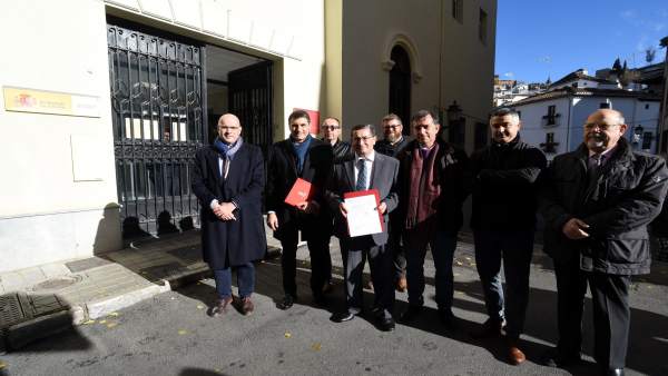 Impulsan iniciativas para reclamar la autovía eléctrica de la zona Norte Impulsan iniciativas para reclamar la autovía eléctrica de la zona Norte