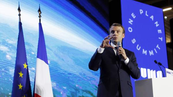 Macron Macron