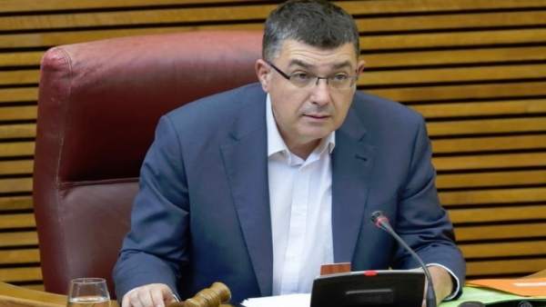Morera demana per carta al Congrés que la reforma de l'Estatut "no es torne a dilatar" Morera demana per carta al Congrés que la reforma de l'Estatut "no es torne a dilatar"