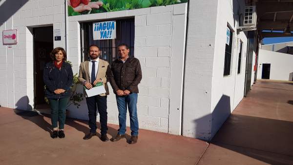 1 Nota Y 2 Fotos Junta (Entrega Ayuda Opfh Freslucena) 1 Nota Y 2 Fotos Junta (Entrega Ayuda Opfh Freslucena)