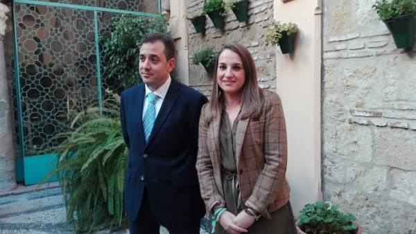 Antonio José López Fernández junto a Esther Ruiz Antonio José López Fernández junto a Esther Ruiz