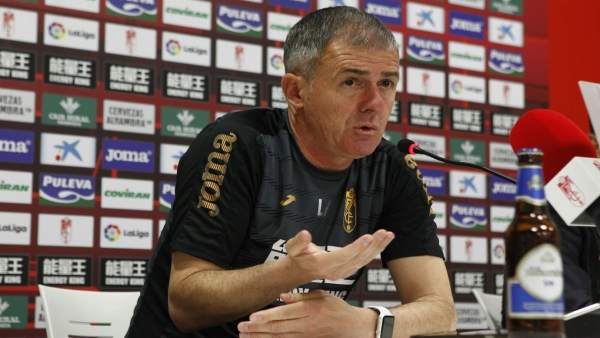 Lucas Alcaraz, entrenador del Granada Lucas Alcaraz, entrenador del Granada