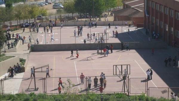 Patio colegio deportes deportivas niños escolares extraescolares ruido málaga Patio colegio deportes deportivas niños escolares extraescolares ruido málaga