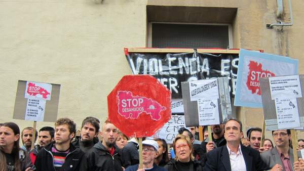 Pah La Rioja Suspende Un Desahucio. Pah La Rioja Suspende Un Desahucio.
