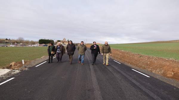 Ávila: Sánchez Cabrera Recorre La Carretera De Aldeavieja Ávila: Sánchez Cabrera Recorre La Carretera De Aldeavieja