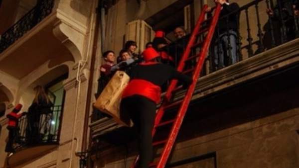 Uno de los pajes 'negros' de Alcoi Uno de los pajes 'negros' de Alcoi