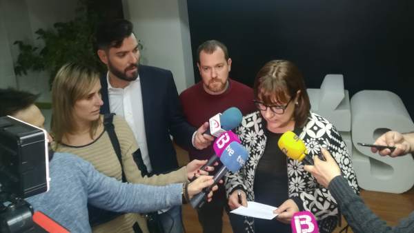 Busquets Y Abril Anuncian La Dimisión De Biel Barceló Busquets Y Abril Anuncian La Dimisión De Biel Barceló