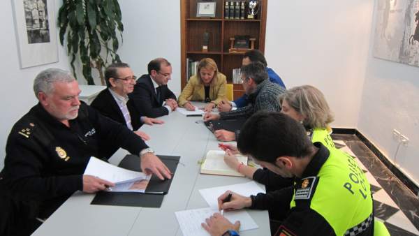 Grupo de trabajo para recuperar la plaza de Santiago de Cáceres Grupo de trabajo para recuperar la plaza de Santiago de Cáceres