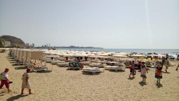La playa de El Postiguet, este lunes La playa de El Postiguet, este lunes