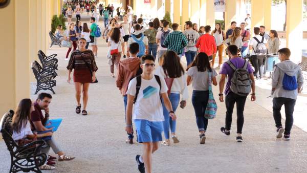 Comienzo de clases en la UPO Comienzo de clases en la UPO