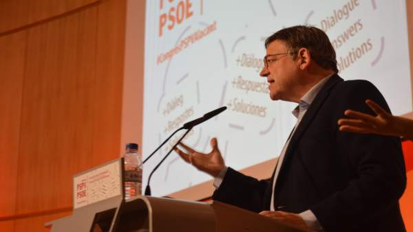 El líder del PSPV, en su intervención en el cónclave alicantino El líder del PSPV, en su intervención en el cónclave alicantino