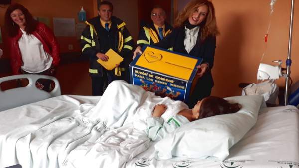 Actividad prenavideña en el Hospital de Valme Actividad prenavideña en el Hospital de Valme
