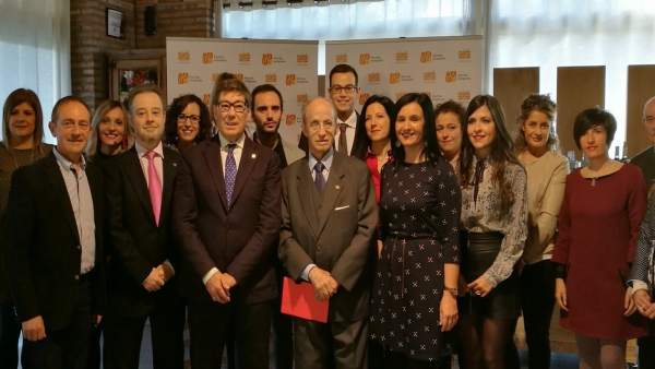 Homenaje del PAR a Hipólito Gómez de las Roces. Homenaje del PAR a Hipólito Gómez de las Roces.
