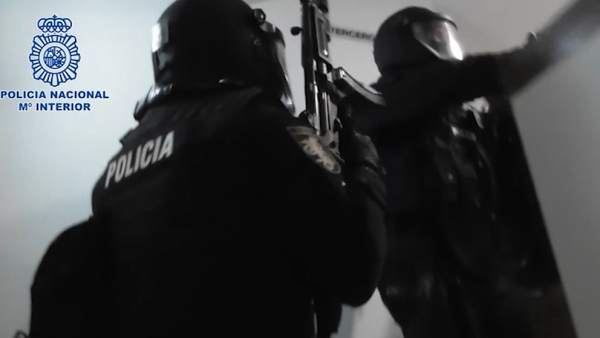 Operación policial en la detención de un yihadista en Majadahonda Operación policial en la detención de un yihadista en Majadahonda