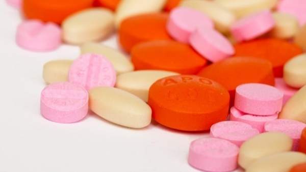Antibiótico, pastillas, medicina. Antibiótico, pastillas, medicina.