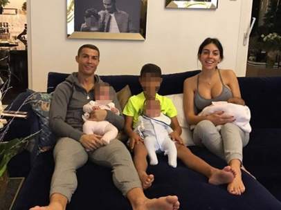 La familia de Cristiano Ronaldo, al completo