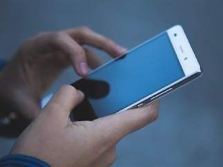 El detenido inició el acoso a través de Whatsapp.