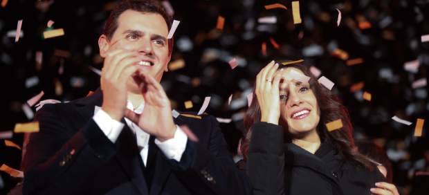 Albert Rivera e Inés Arrimadas celebran el resultado de las elecciones de este jueves.