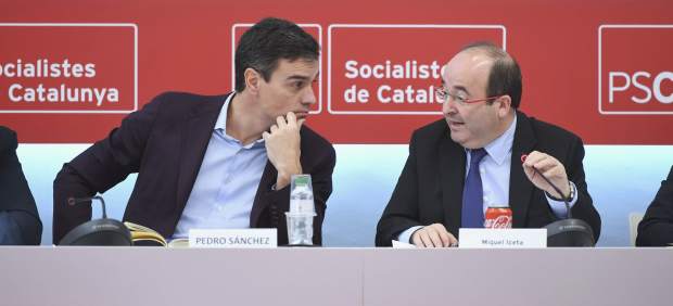 Pedro Sánchez, secretario general del PSOE, y Miquel Iceta, primer secretario del PSC.