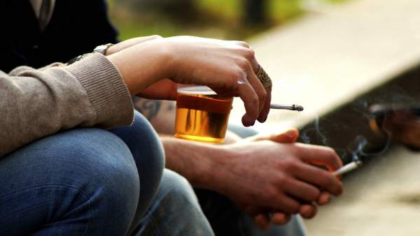 Menys casos d'alcoholèmia, però encara és la major addicció Menys casos d'alcoholèmia, però encara és la major addicció