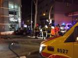 Tres heridos, uno de ellos en estado crítico, tras el choque de un turismo y un taxi en Madrid