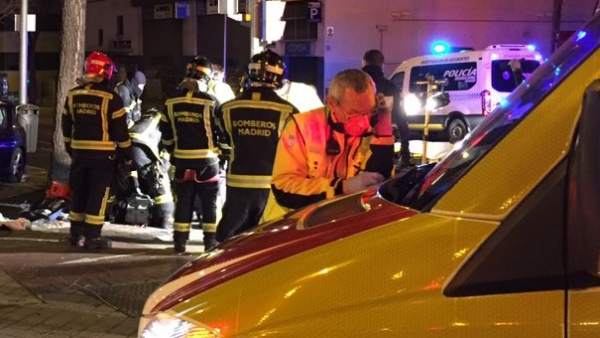 Efectivos de emergencias en el lugar del accidente Efectivos de emergencias en el lugar del accidente