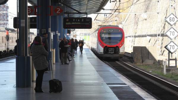 Tren, trenes de Cercanías de Renfe en Madrid Tren, trenes de Cercanías de Renfe en Madrid