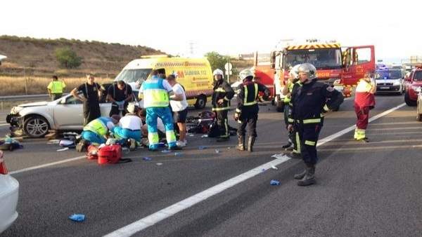 Bomberos y SUMMA realizan maniobras de RCP Bomberos y SUMMA realizan maniobras de RCP