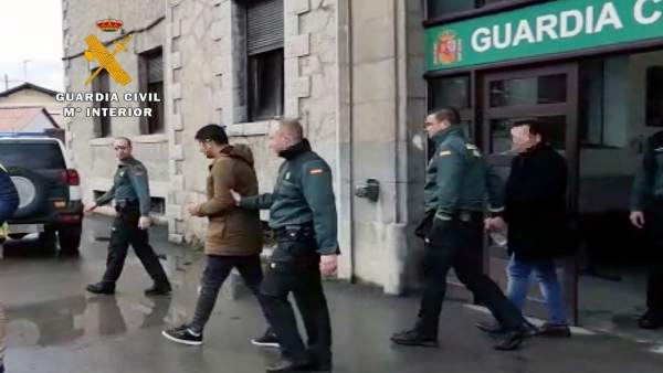 Rdo. Nota De Prensa Guardia Civil (Cinco Detenidos Grupo Criminal Dedicado Al Ro Rdo. Nota De Prensa Guardia Civil (Cinco Detenidos Grupo Criminal Dedicado Al Ro