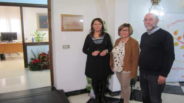 Oficina de Atención al Ciudadano de la Diputación de Cáceres Oficina de Atención al Ciudadano de la Diputación de Cáceres