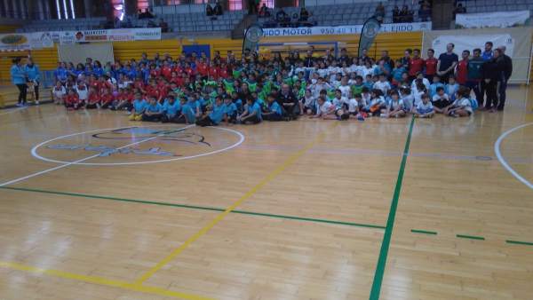 Encuentro de promoción de balonmano organizado por Diputación Encuentro de promoción de balonmano organizado por Diputación