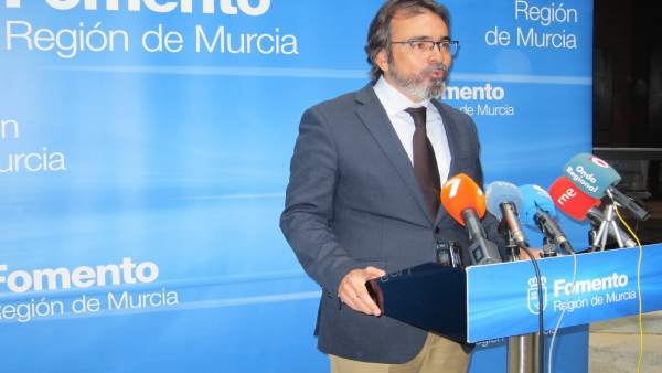 El consejero Pedro Rivera en rueda de prensa El consejero Pedro Rivera en rueda de prensa
