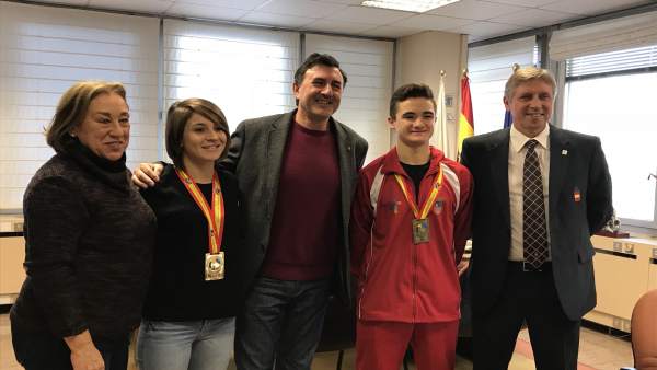 Mañanes recibe a los cántabros medallistas en el mundial Mañanes recibe a los cántabros medallistas en el mundial