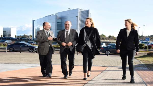 Javier Lambán a su llegada al Parque Tecnológico Walqa, en Huesca Javier Lambán a su llegada al Parque Tecnológico Walqa, en Huesca