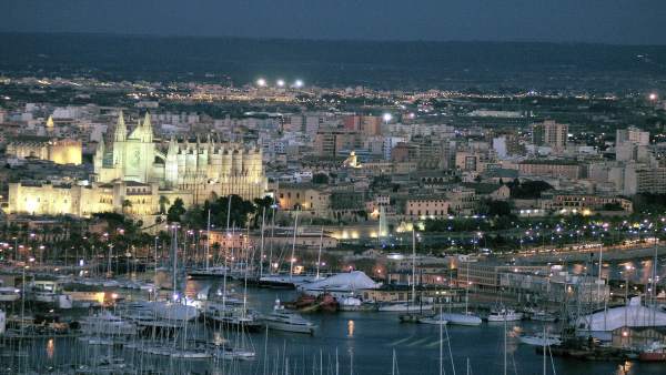 Catedral y Puerto de Palma de Mallorca Catedral y Puerto de Palma de Mallorca