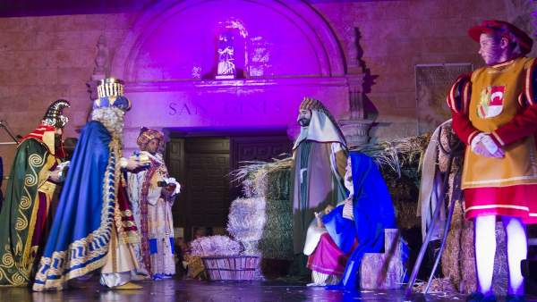 Navidades 2013 - 14, Cabalgata De Reyes Magos, Acto De Ofrenda De Oro, Incienso Navidades 2013 - 14, Cabalgata De Reyes Magos, Acto De Ofrenda De Oro, Incienso