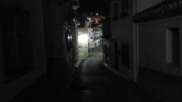 Calle Málaga, a oscuras Calle Málaga, a oscuras