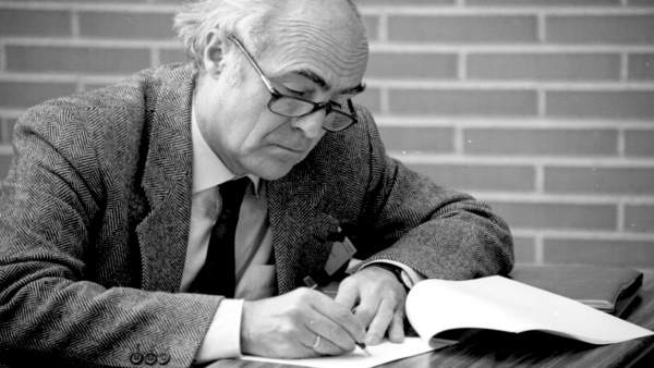Miguel Urabayen. Miguel Urabayen.