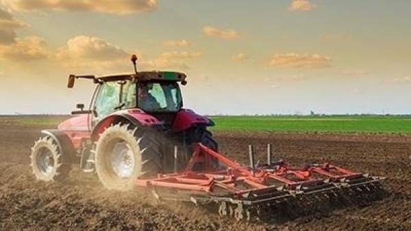 Tractor, agricultura, arando Tractor, agricultura, arando